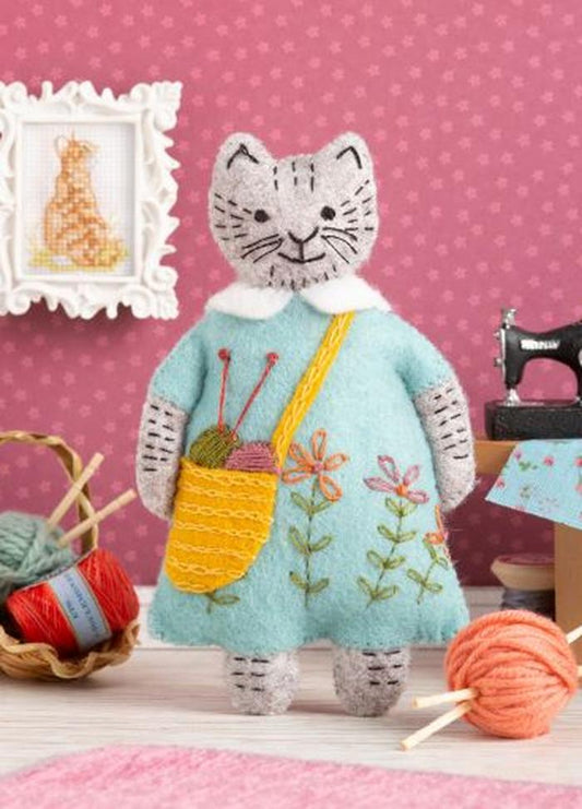 Corinne Lapierre Mrs. Cat Loves Knitting Felt Craft Mini Kit