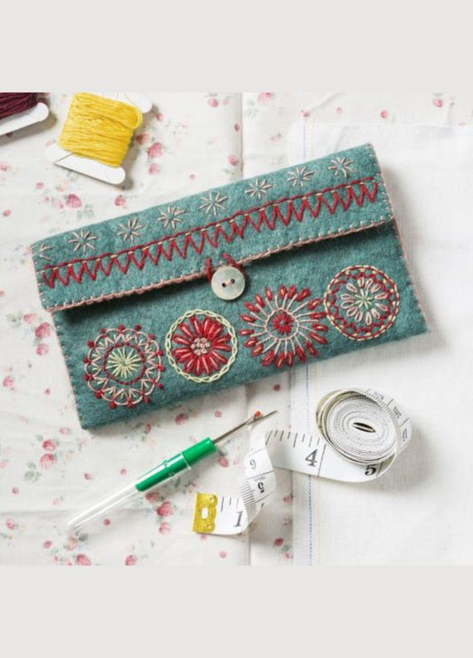 Corinne Lapierre Sewing Pouch Felt Craft Mini Kit