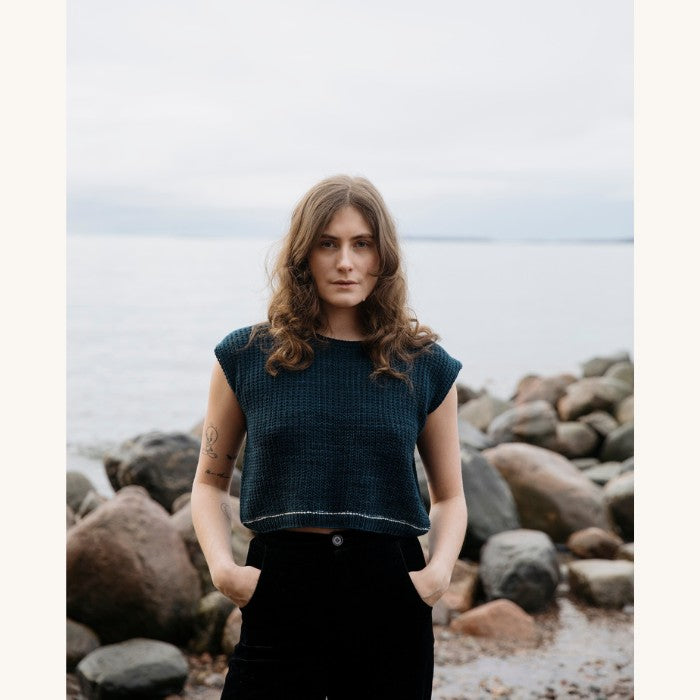 Laine Soothing Stitches: Knits for a Quiet Mind