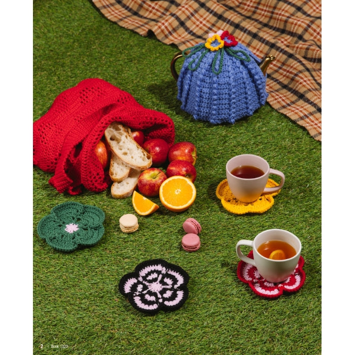 Patons Big Book Of Small Projects Crochet 1323