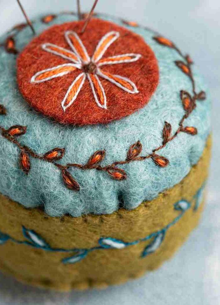 Corinne Lapierre Embroidered Scissors Pouch and Pin Cushion Felt Craft Mini Kit