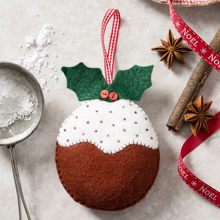 Christmas Pudding by Corinne Lapierre - Mini Felt Kit