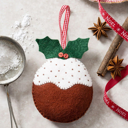 Christmas Pudding by Corinne Lapierre - Mini Felt Kit