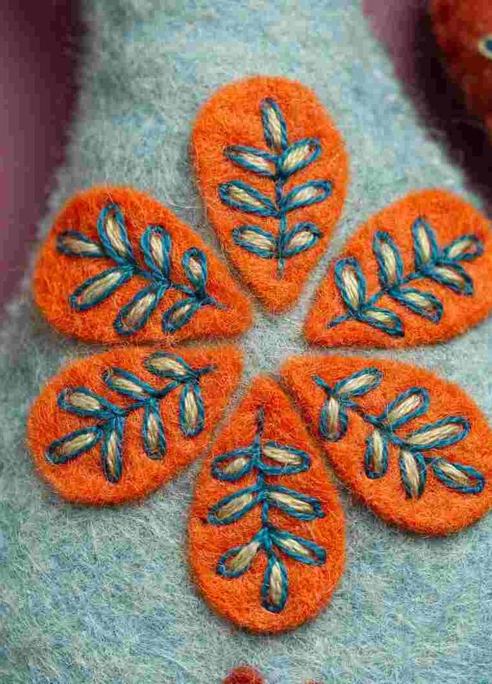 Corinne Lapierre Folk Embroidered Cat Felt Craft Mini Kit