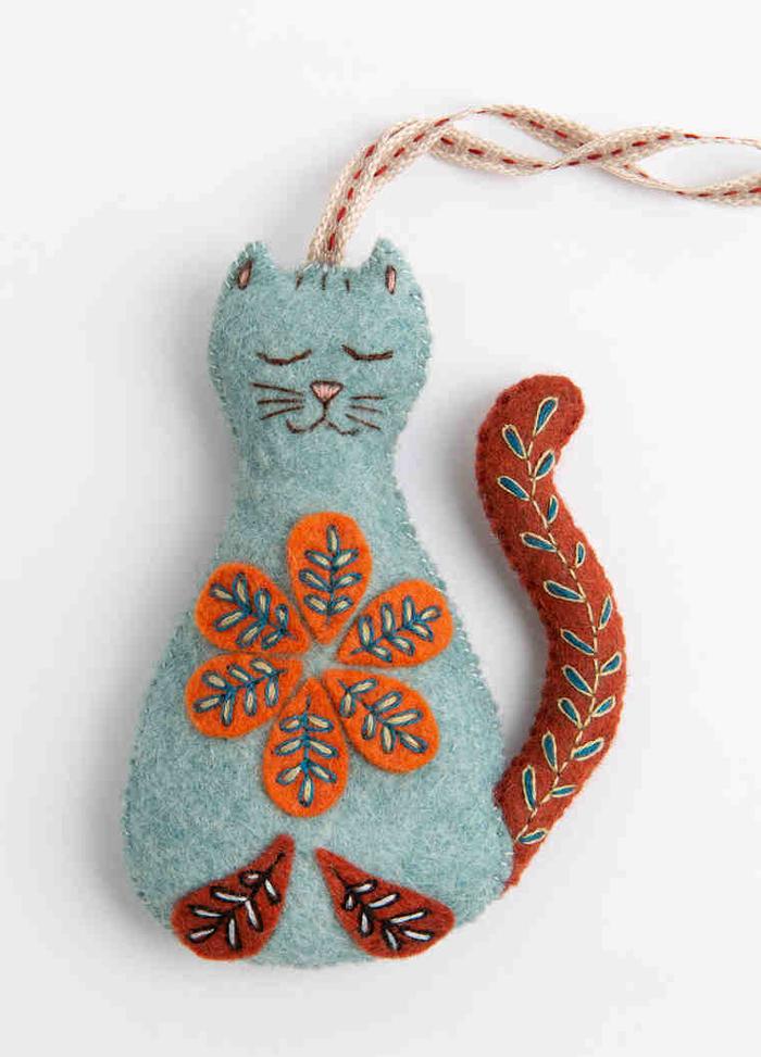 Corinne Lapierre Folk Embroidered Cat Felt Craft Mini Kit