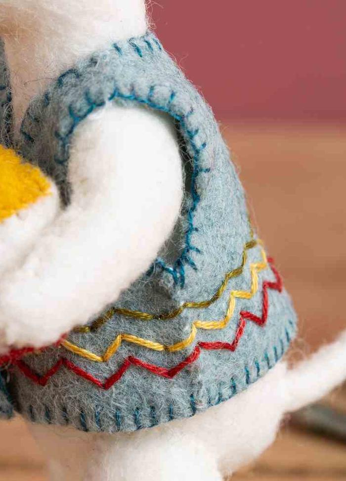 Corinne Lapierre Little Mouse The Librarian Felt Craft Mini Kit