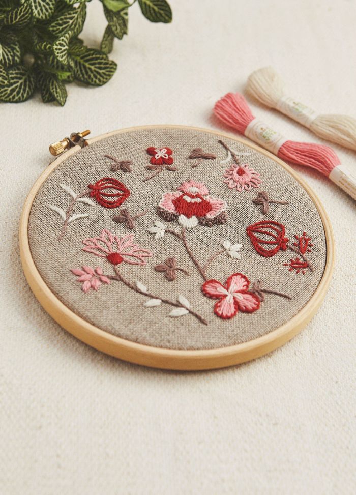 DMC Eco Vita Embroidery Kit - Indiennes Flowers
