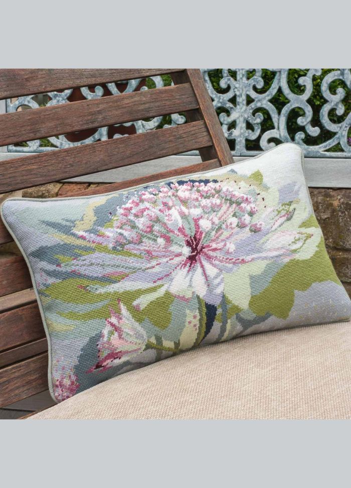 Ehrman Astrantia Major Cushion