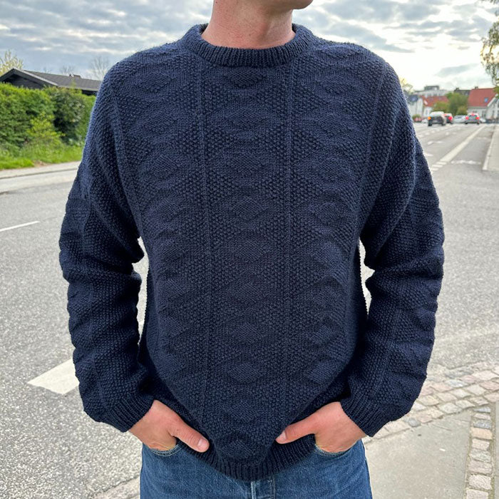 PetiteKnit Esther Sweater Man Kit