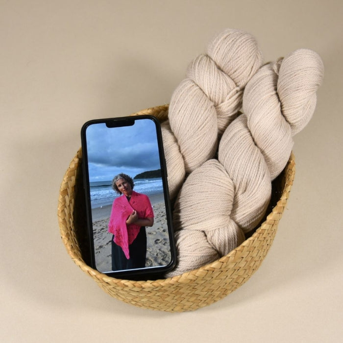 Vera Loves Knitting Fronde Shawl Kit