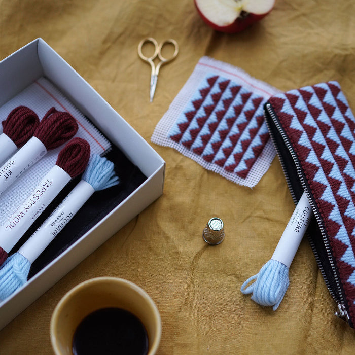 Kit Couture Uunartoq Embroidery Pencil Case Kit