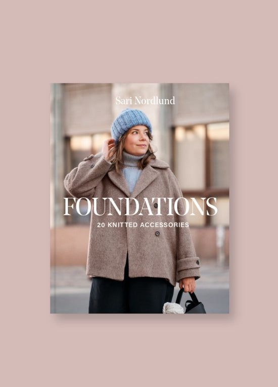 Laine Foundations: 20 Knitted Accessories