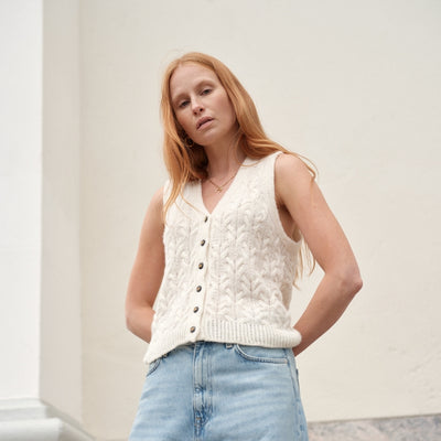 Laine Nordic Chic: Knitting a Modern Wardrobe