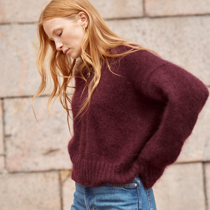 Laine Nordic Chic: Knitting a Modern Wardrobe