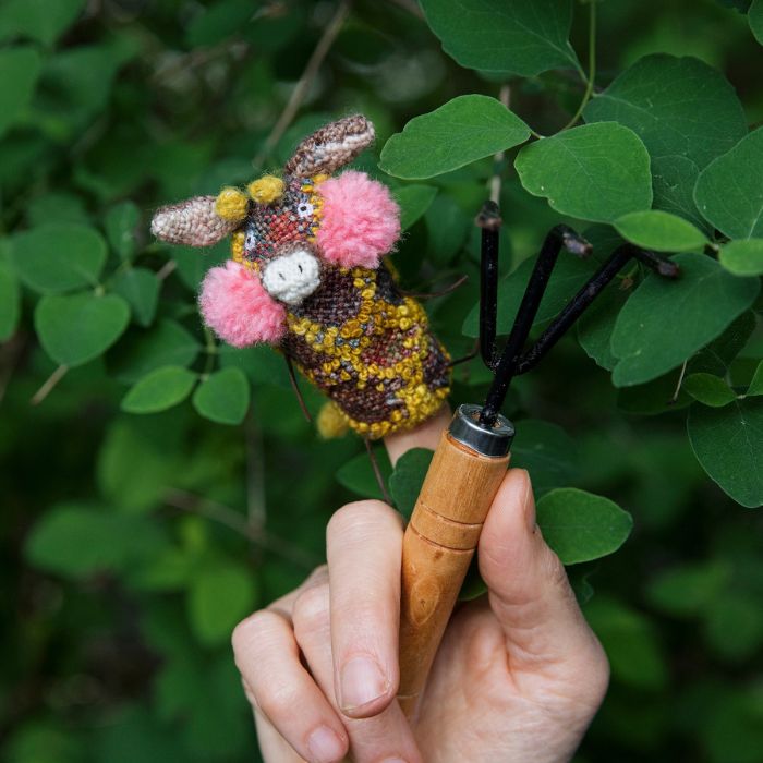 Laine Tiny Friends: A Guide to Mosaic Embroidery