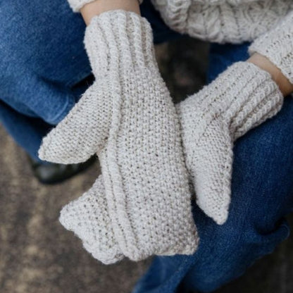 Knit Pop: Designs for the Modern Maker by Miki Teragaki