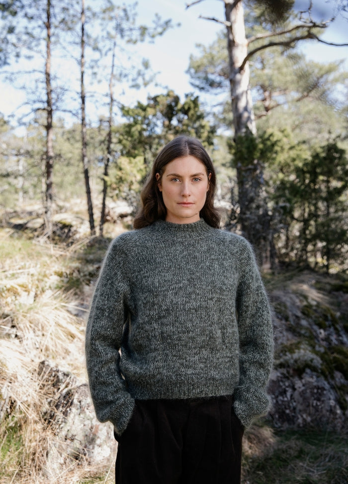 Laine Scarborough Sweater Kit