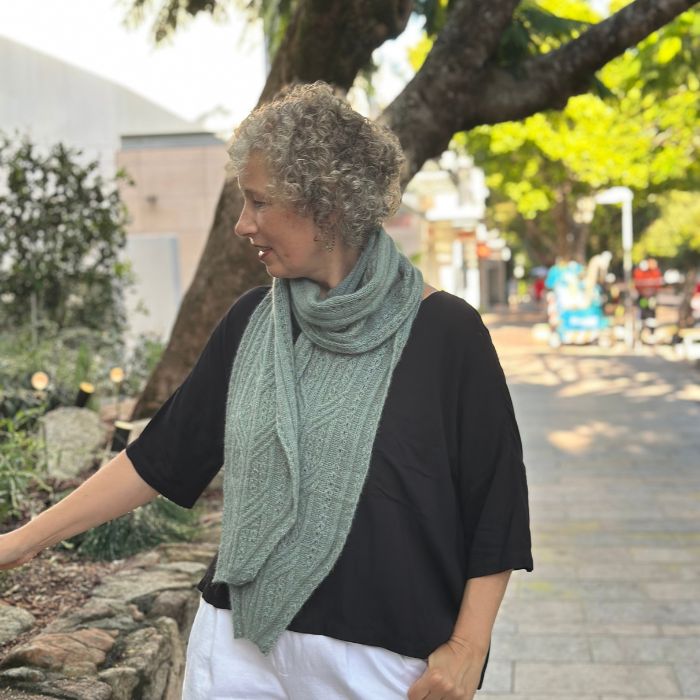 Vera Loves Knitting Noosa Scarf Kit
