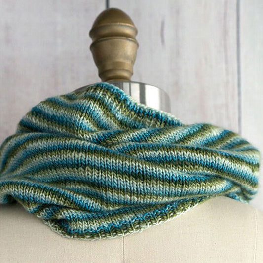 Manos Pirouette Cowl Digital Pattern