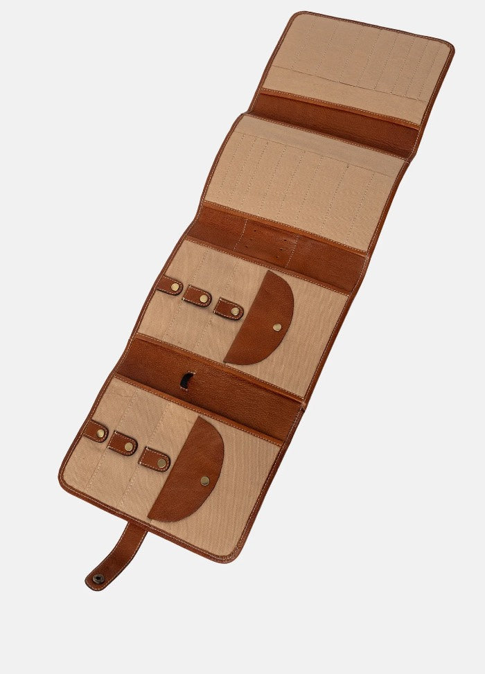 Walnut / Brass