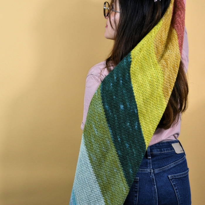 Manos Rainbow Showers Wrap Digital Pattern