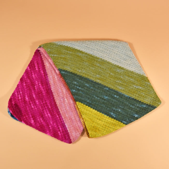 Manos Rainbow Showers Wrap Digital Pattern