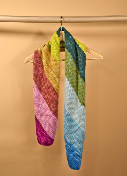 Manos Rainbow Showers Wrap Digital Pattern