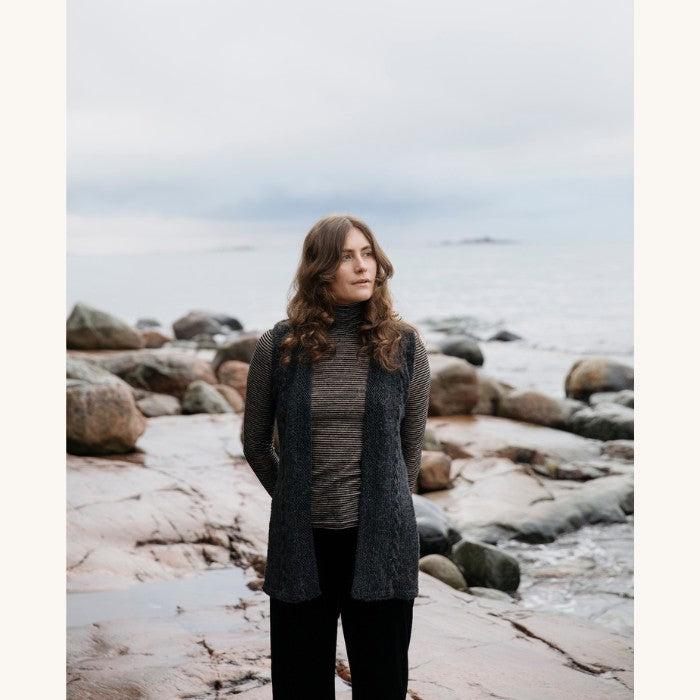 Laine Soothing Stitches: Knits for a Quiet Mind