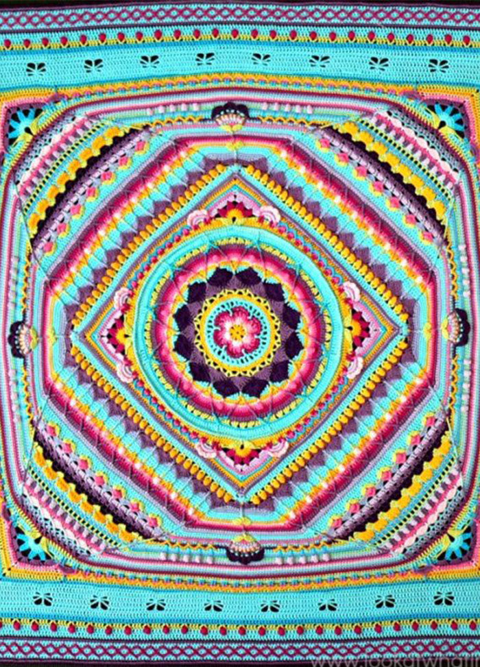 Sophie's Universe Blanket Crochet Kit