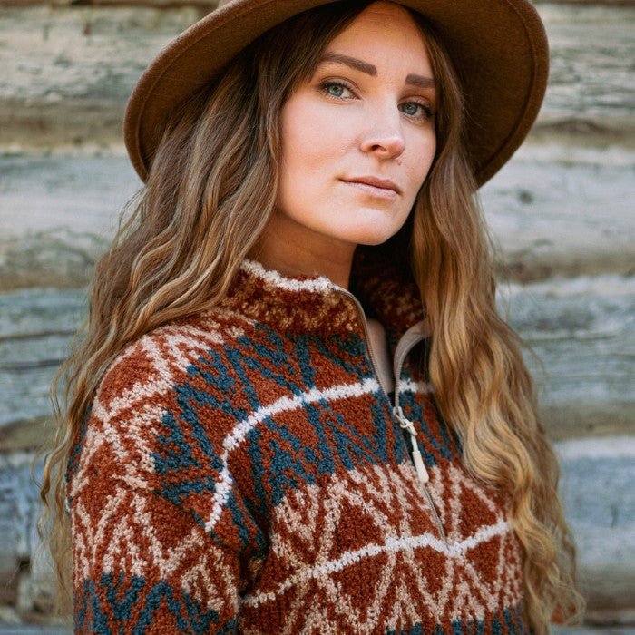 Laine Unfolding Landscapes: 17 Knits for the Road