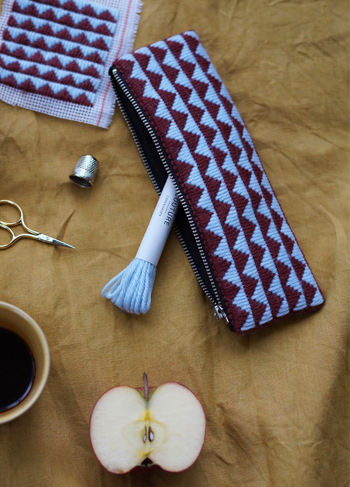 Kit Couture Uunartoq Embroidery Pencil Case Kit