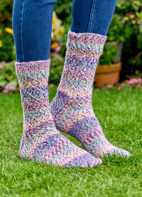 WYS Flutter Textured Socks Kit