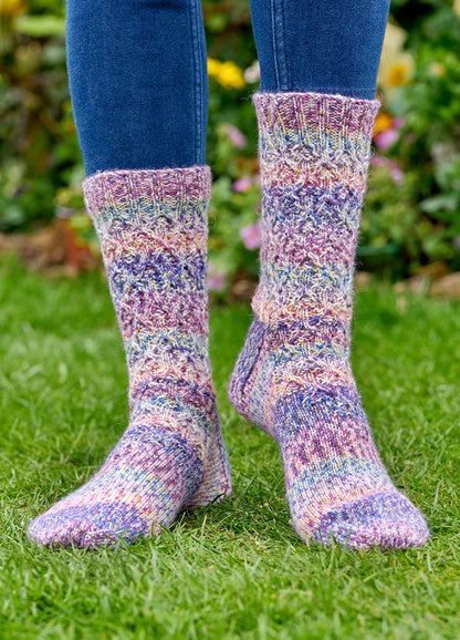 WYS Flutter Textured Socks Digital Pattern