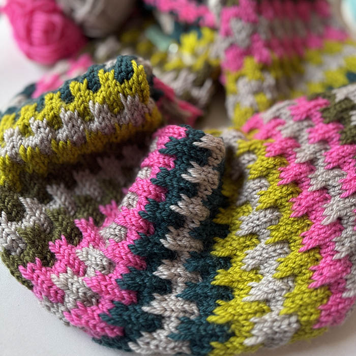 Sweet Tooth Colourwork Cowl by Jacqui Verbeek Knit Along SYDNEY