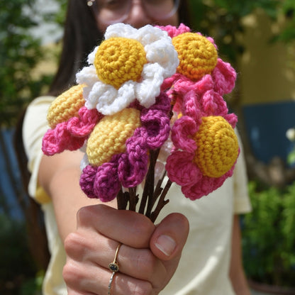 Alison Thompson Crochet Daisy Digital Pattern