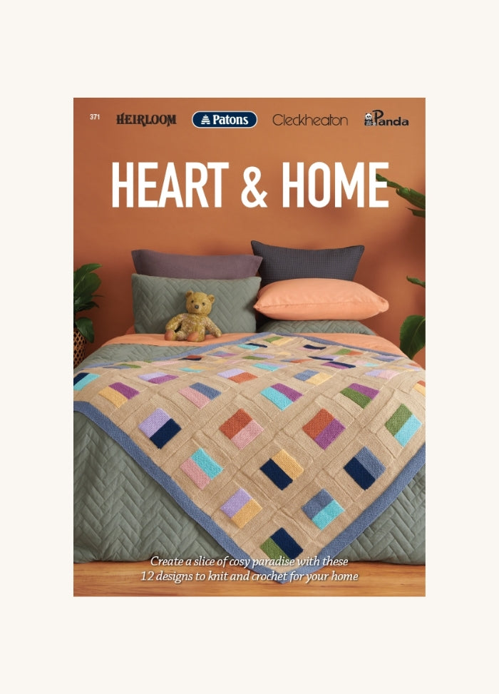 Patons Heart & Home 371